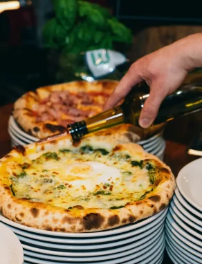 Frische, handgemachte Gerichte und Pizzen